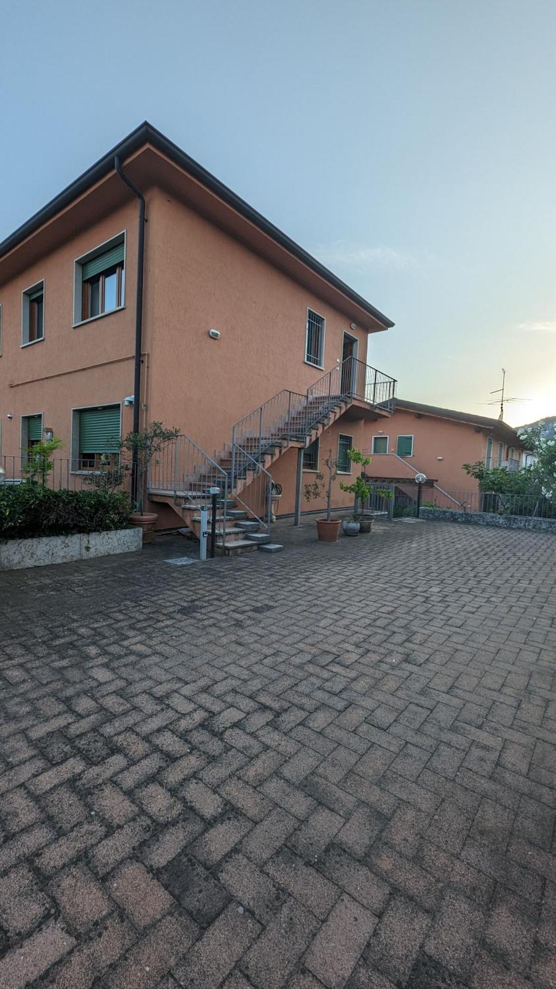 Terrazza Di Garda - Regarda Travel Appartement Kamer foto