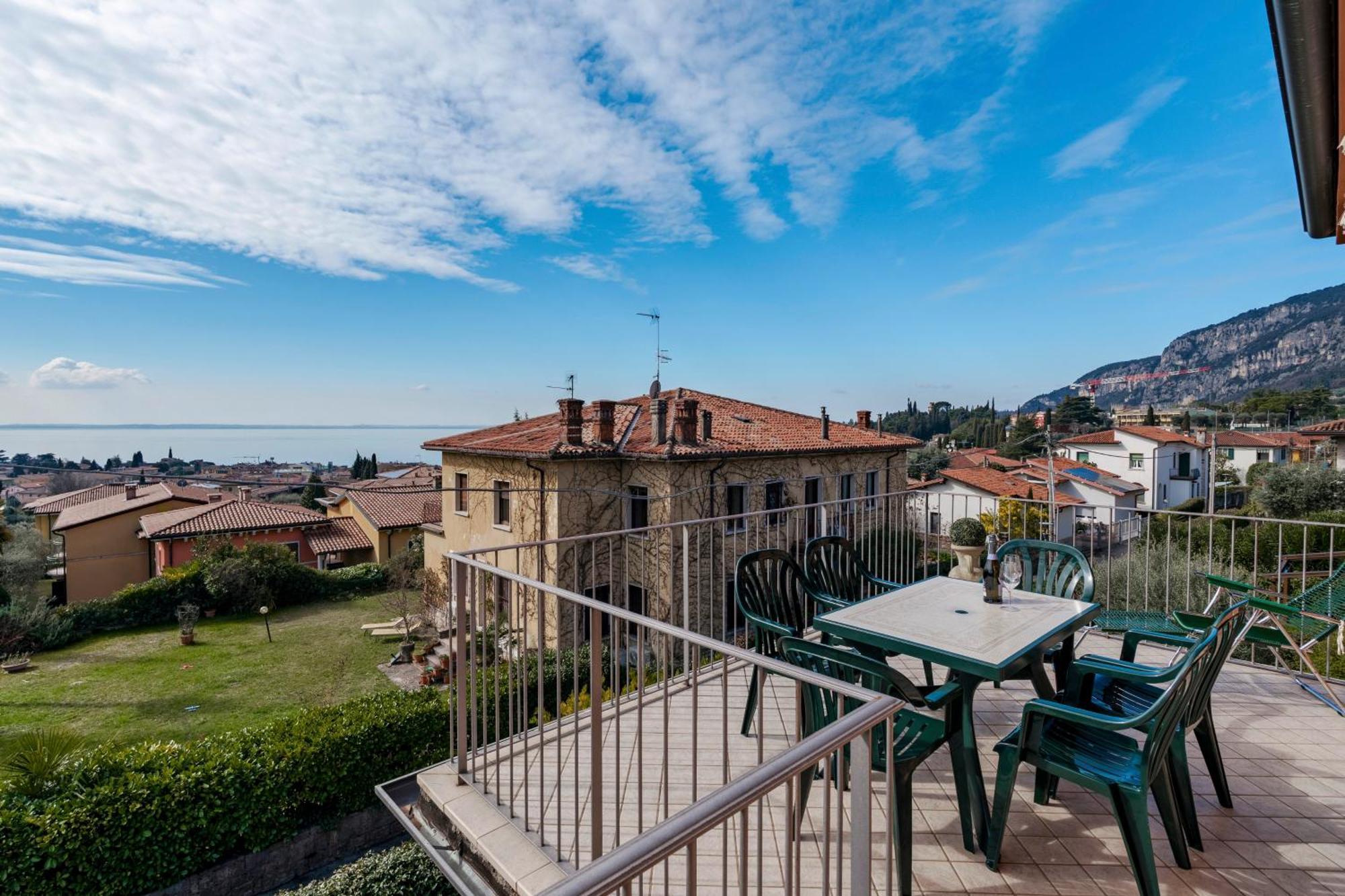 Terrazza Di Garda - Regarda Travel Appartement Buitenkant foto