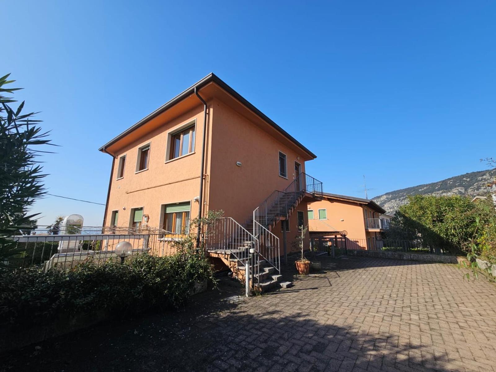 Terrazza Di Garda - Regarda Travel Appartement Buitenkant foto