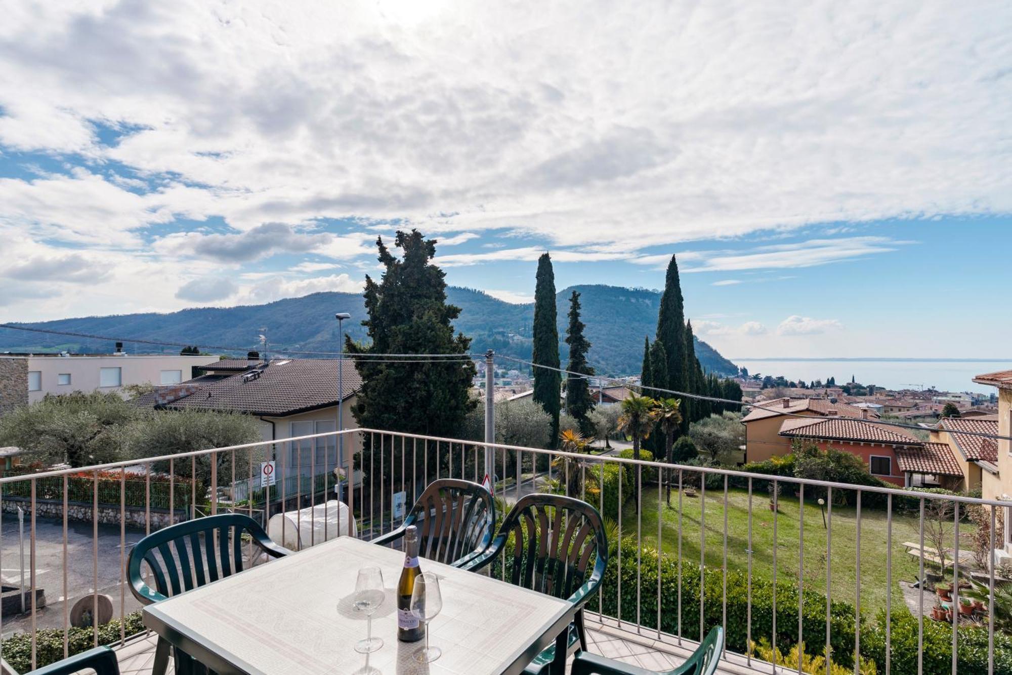 Terrazza Di Garda - Regarda Travel Appartement Buitenkant foto